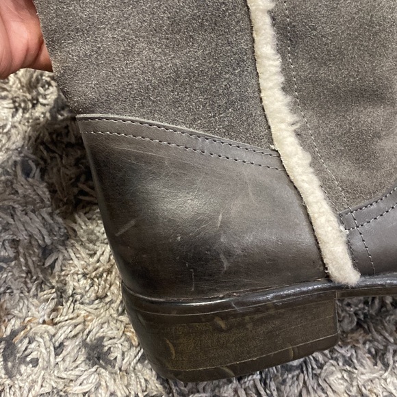 Diba gray leather upper faux fur lined boots size 40 (9) - Picture 5 of 6